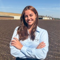 Beatriz Gonçalves Email