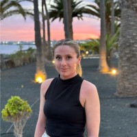 GitLab Employee Ellie Hickson's profile photo