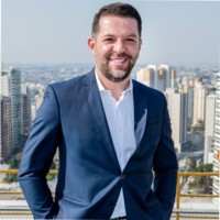 André S. dos Santos Email