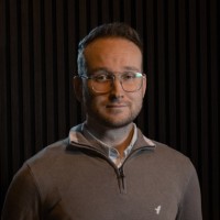 Linus Kulle Email