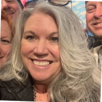 Kelly McKeil Email & Phone Number