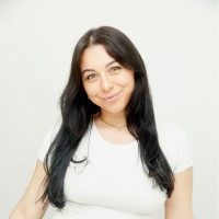 Gabriela Gallo Email