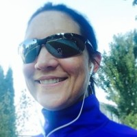 Running Specialty Group Employee Diane Hentz's profile photo