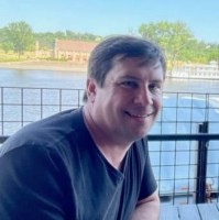 Fat Quarter Shop Employee Matt Winegardner's profile photo