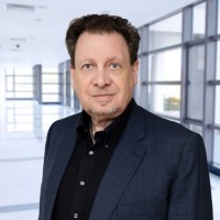 Andreas Ogrzewalla Email