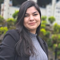 Caroline Almeida Email