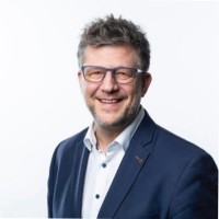 Gordon Lübke Email
