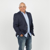 DPR Construction Employee Fernando Sarmiento's profile photo
