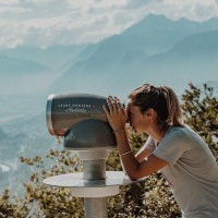 Amelie Bernicard Email