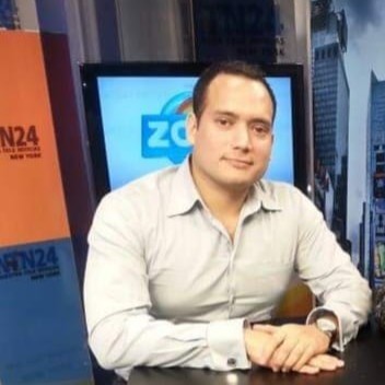 Douglas Argüello Email