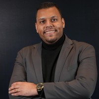 Vitor Araujo Email