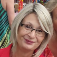 Carolyn Jones Email