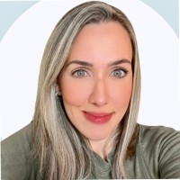 Luiza Linhares Email