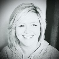 Kelly Perry Email & Phone Number