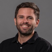Andres Hinrichsen Email