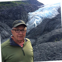 Santas Best Employee Mike Camilli's profile photo