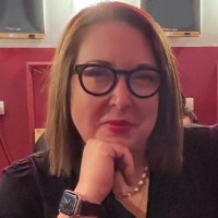 Carrie Lee Email & Phone Number