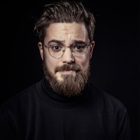 Simon van Backlé Email