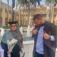 Walgreens Employee Hussein Makki's profile photo