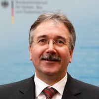 Stefan Schmitt Email
