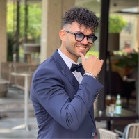 Swiss Life Select Employee Simone Basile's profile photo