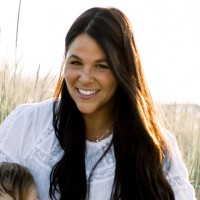 LYSSÉ NEW YORK Employee Risa Nevens's profile photo