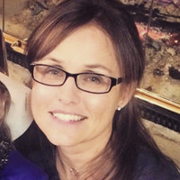 Leslie Sharp Email & Phone Number