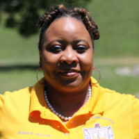 Create a Loop Employee Dee Butler's profile photo
