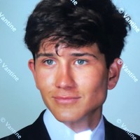 Axos Bank Employee Diego Tovar's profile photo