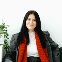 Cristiana Lu Email