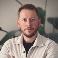 Raimund Löffler Email