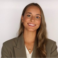 Patricia León Martínez Email
