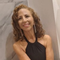 A.R.Phoenix Employee Raquel Azeredo's profile photo