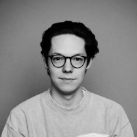 Jonathan Bröker Email