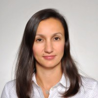 Linda Smailová Email & Phone Number