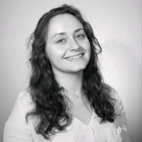 Caroline Agostinho Email