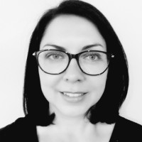 Renata Lakoma Email