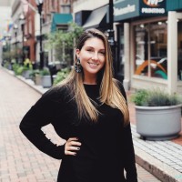 MDSolarSciences Employee Mia Sinatro's profile photo