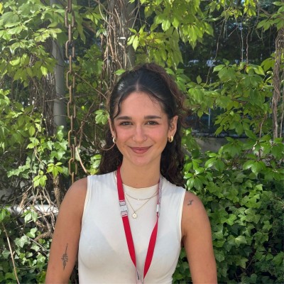 Daniela Duran Email