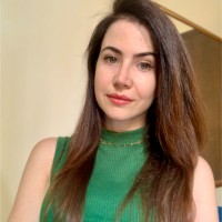 Beatriz Comar Email