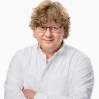 Avon Employee Roman Zavurka's profile photo