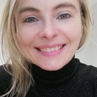 Adriana Adamiec Email