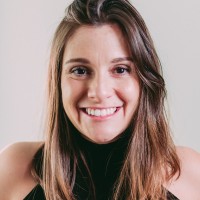 Fernanda Gomes Email