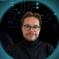 Emre Baş Email