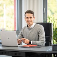 Raphael Roenspies Email