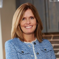 Sandy Erickson Email & Phone Number