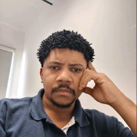 Caio de Mello Avelar Email