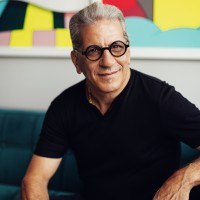 E-mail e número de telefone de Steven Lagos