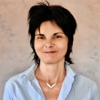 Silvia Testa Email