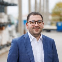 Florian Bernhardt Email